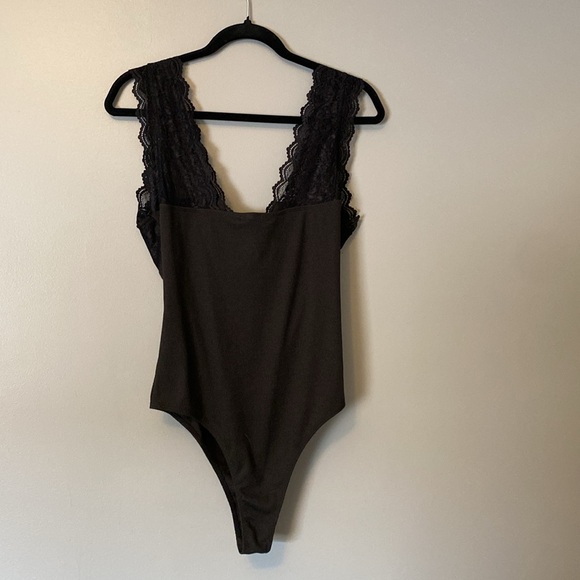 Heyson brand black bodysuit - size small - Picture 4 of 8
